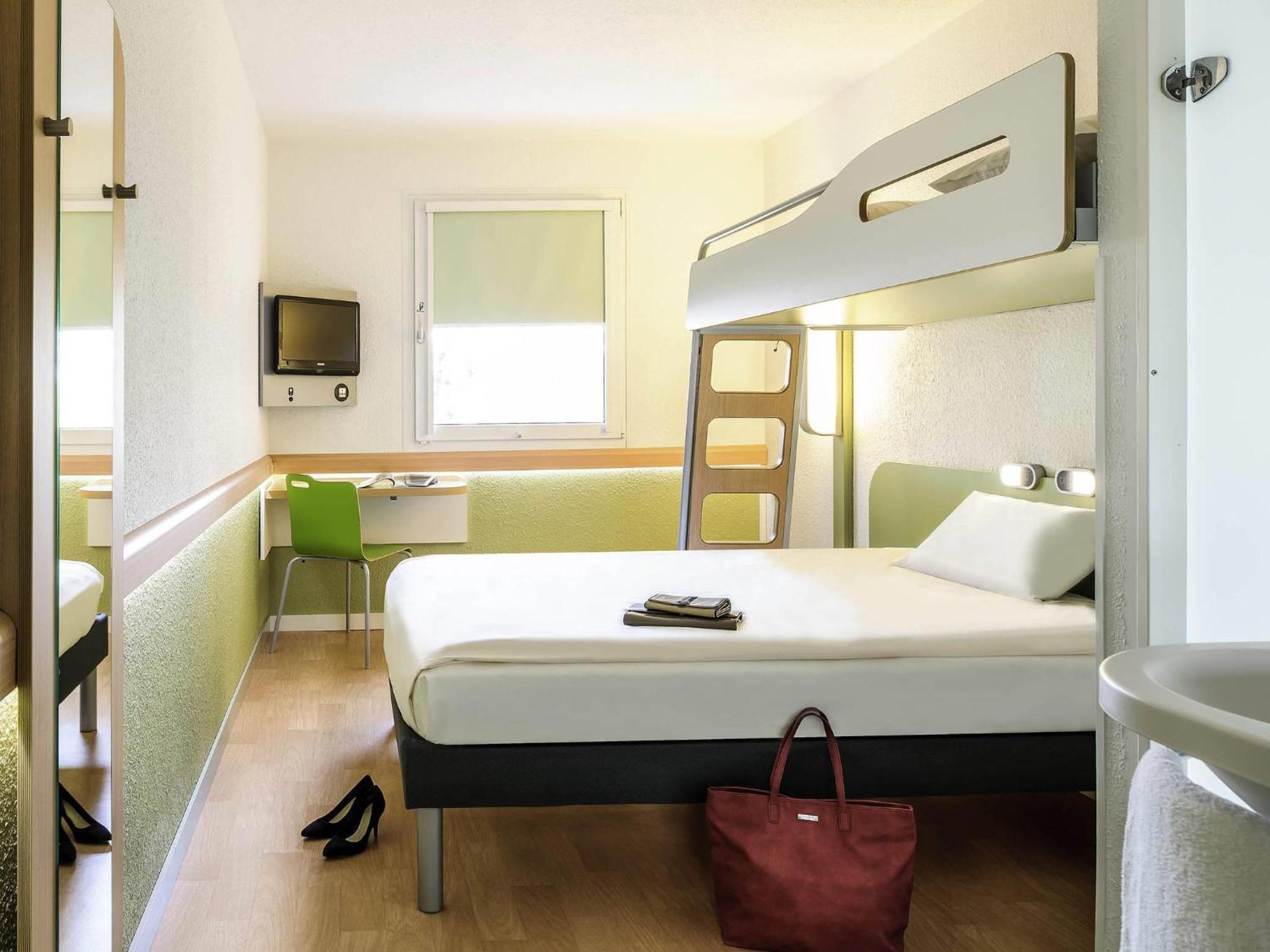 Triple Room Double Bed Bunk Bed
